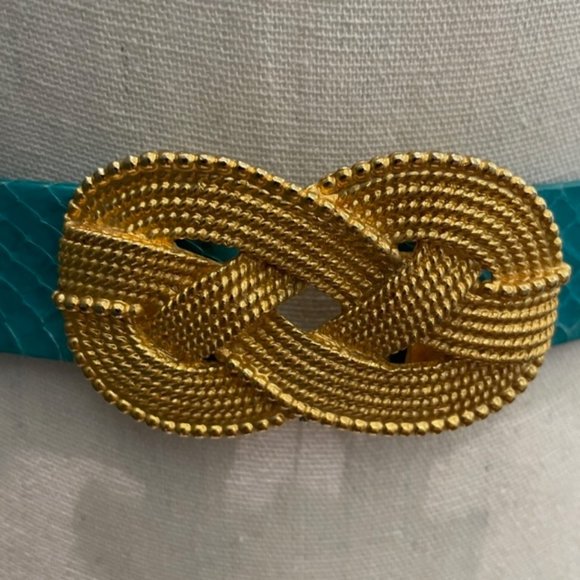 Vintage Signed Designer Snakeskin Belt with Gold Tone Love Knot Belt Buckle main image 7